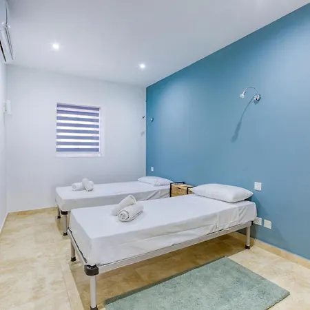 Of The World 2br With Spectacular Views By 360 Estates Apartmán